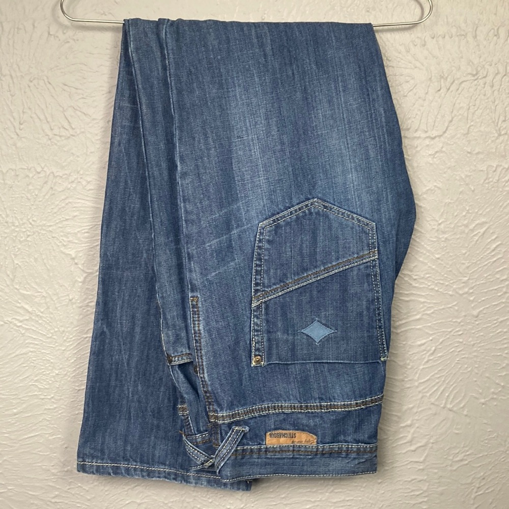 Stitch & Soul Embroidered Blue Jeans Men's Size 34 x 34